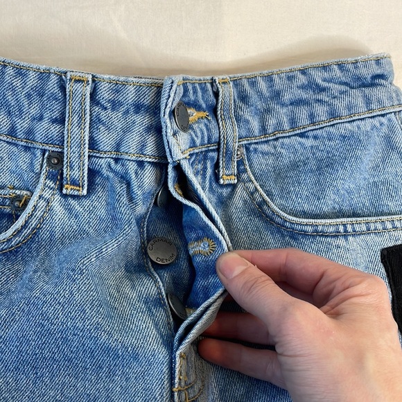 LF Carmar Denim tie side 11” high rise jean shorts - Picture 9 of 10